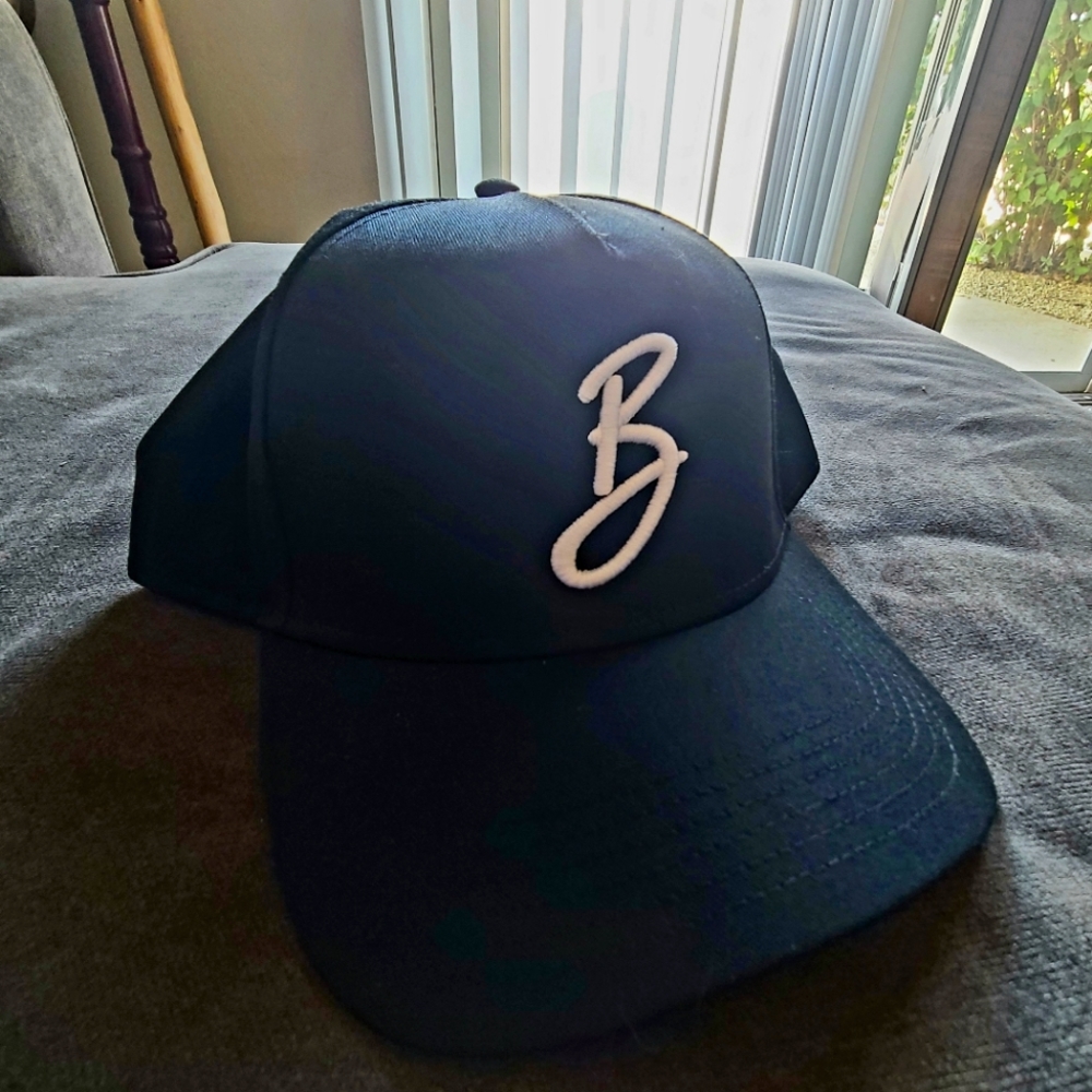 Cbum hat